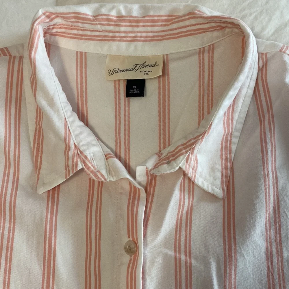 Universal Thread striped top - Picture 4 of 5